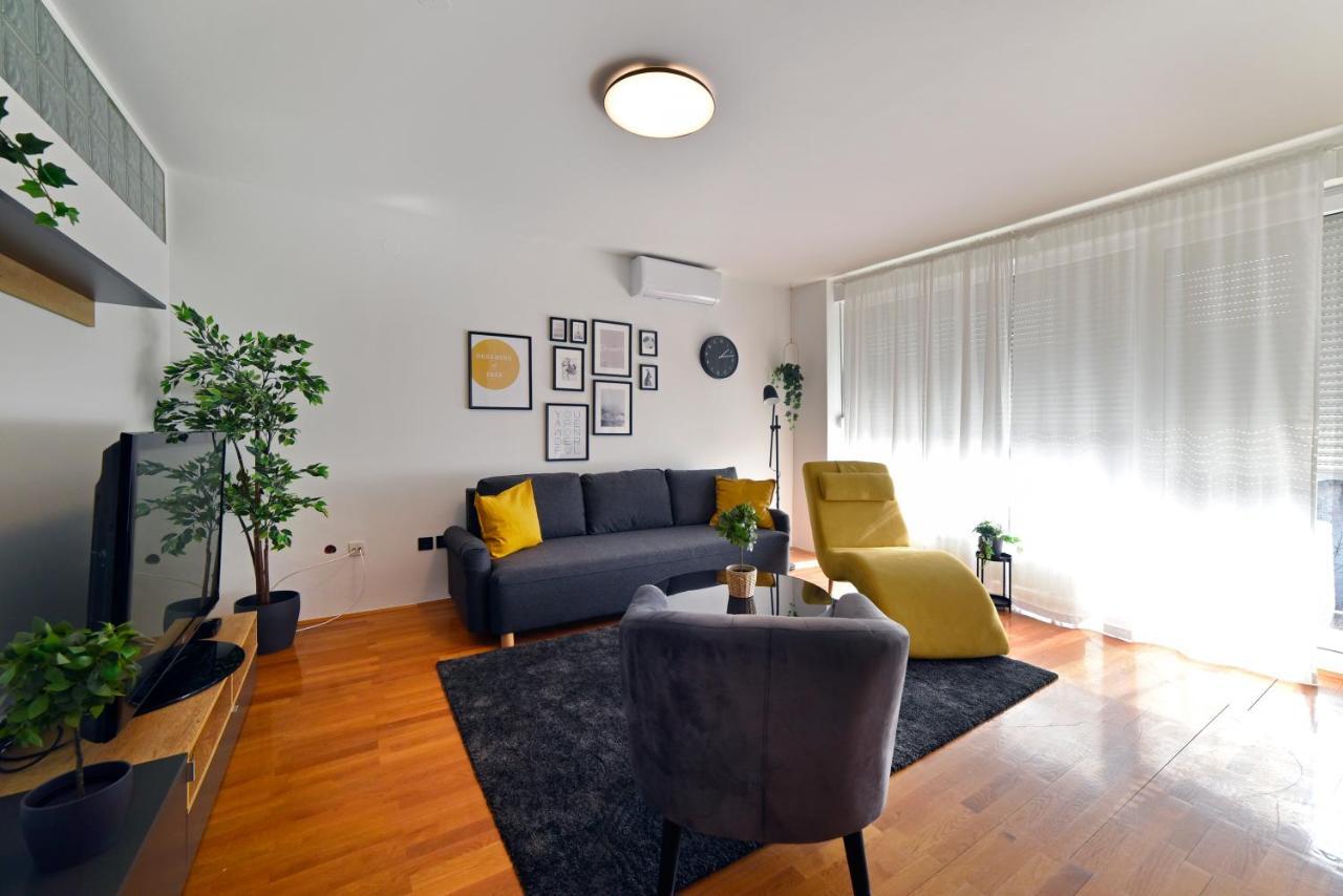 Lavir Apartment With Parking Загреб Экстерьер фото